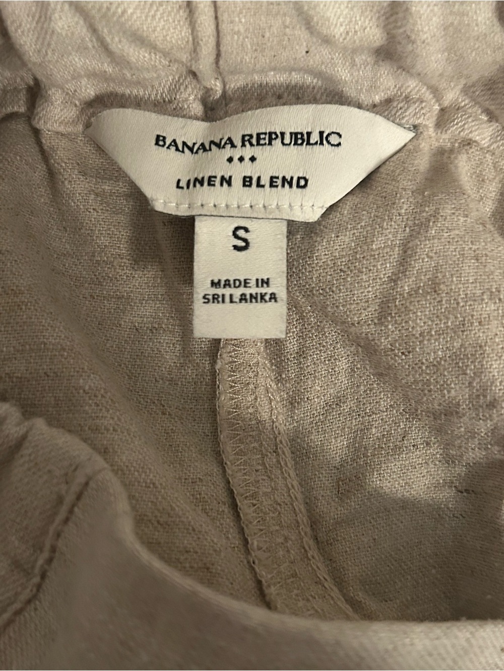 Banana Republic Linen Blend Shorts - Picture 3 of 3